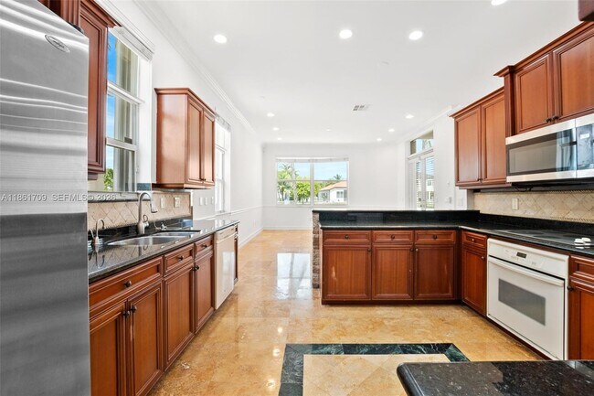 Building Photo - 5168 SW 157th Ave