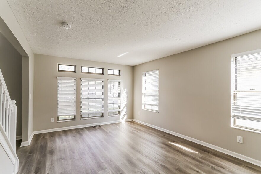 Building Photo - 5815 Castleknock Rd