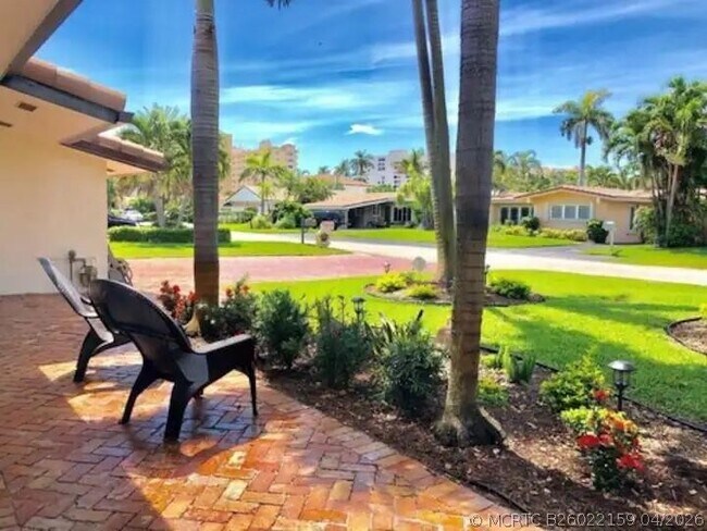 Building Photo - 3211 Seaward Dr