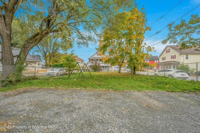 Building Photo - 1200 Main St