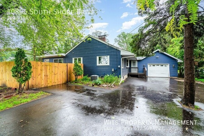 Building Photo - 10805 S Shore Dr