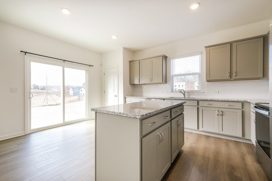 Building Photo - 3166 Bronte Ct