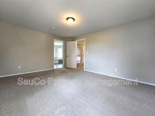 Building Photo - 20365 NW Quail Hollow Dr