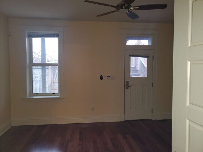 Building Photo - 4338LC Arco Ave. (Mahogany)