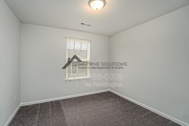 Building Photo - 217 Kinsale Dr