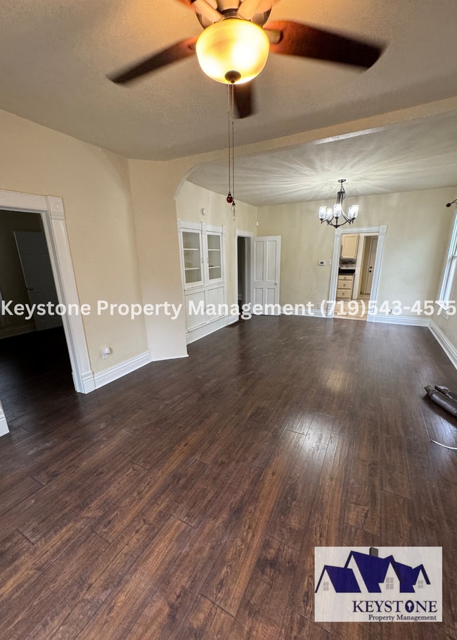 Building Photo - Charming Pet Friendly House 2 Bedroom/1.5 ...