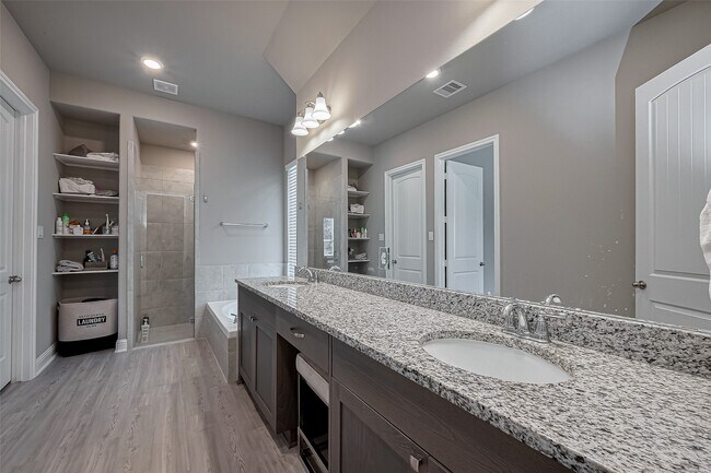 Building Photo - 26553 Doe Ln