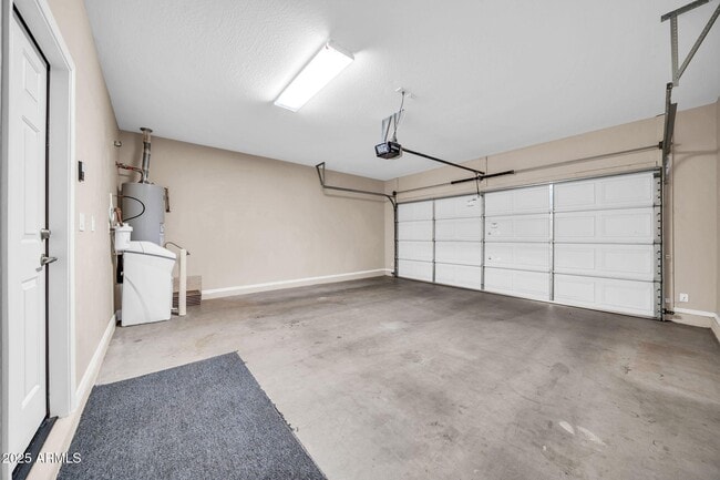 Building Photo - 3639 W Thalia Ct
