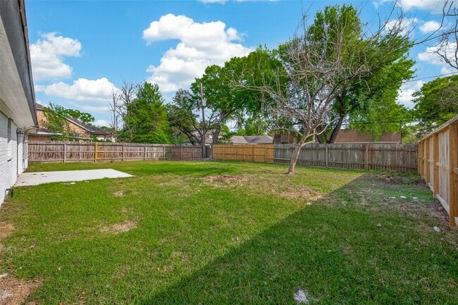 Building Photo - 5523 Kuldell Dr