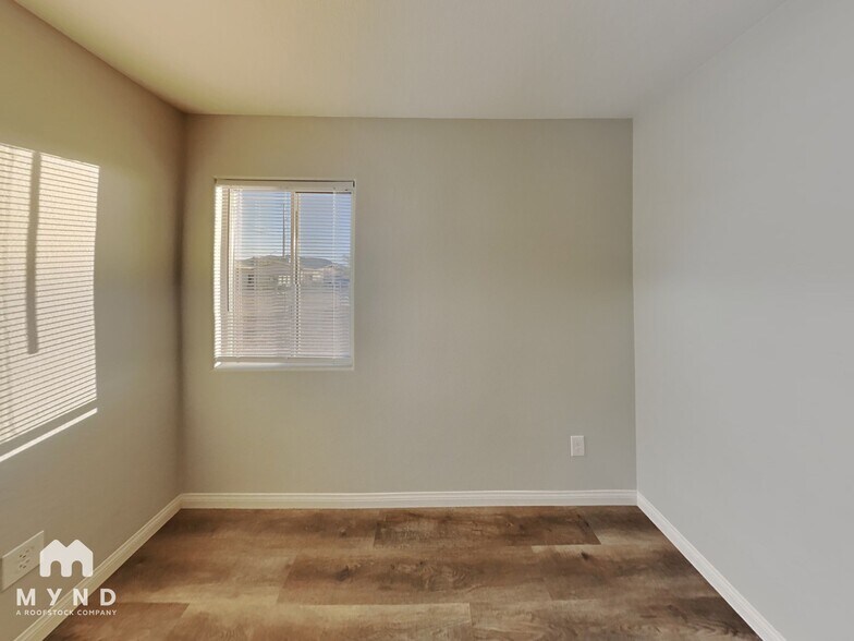 Building Photo - 49 Armstrong Cir