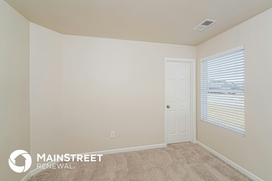 Building Photo - 160 Jonathan Dr