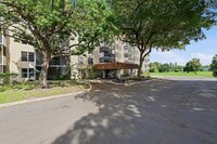 Building Photo - 4158 Inverrary Dr