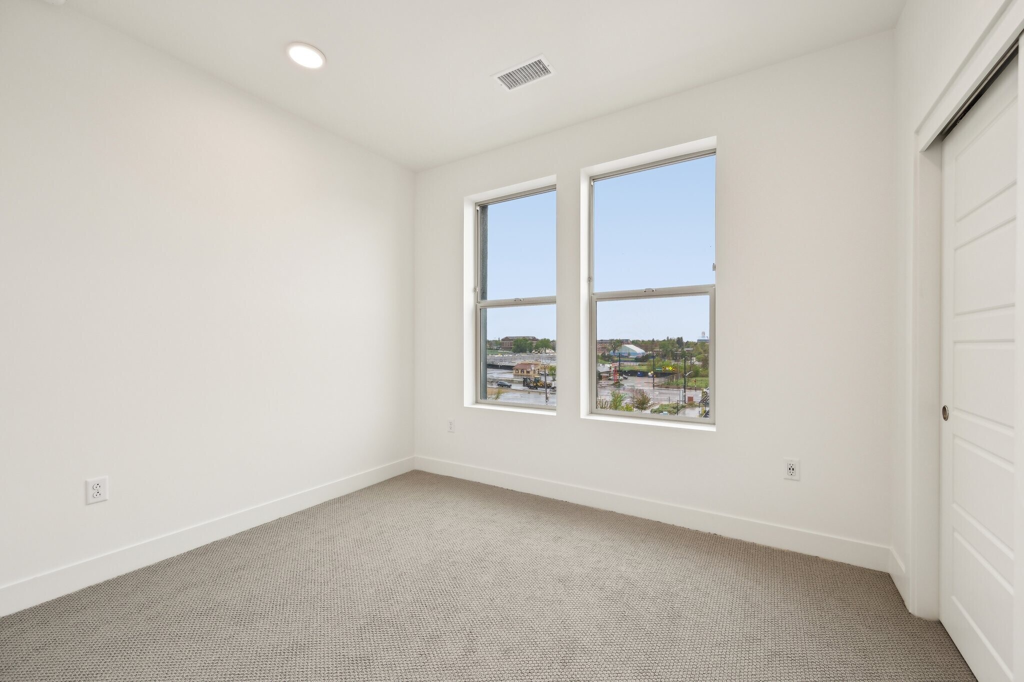 Building Photo - 2899 W 52nd Ave