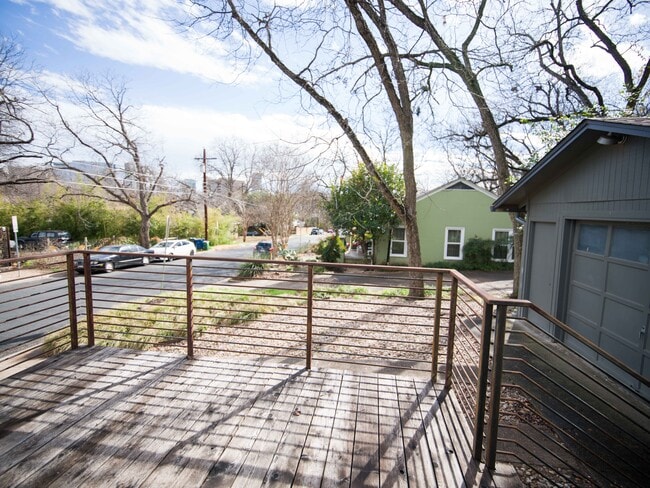 Building Photo - 701 Bouldin Ave