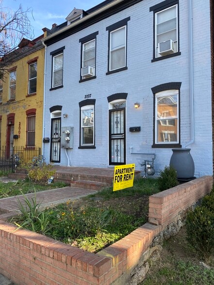 View from 4th Street - 2007 4th St NE