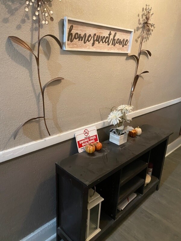 Building Photo - 15395 Linwood St