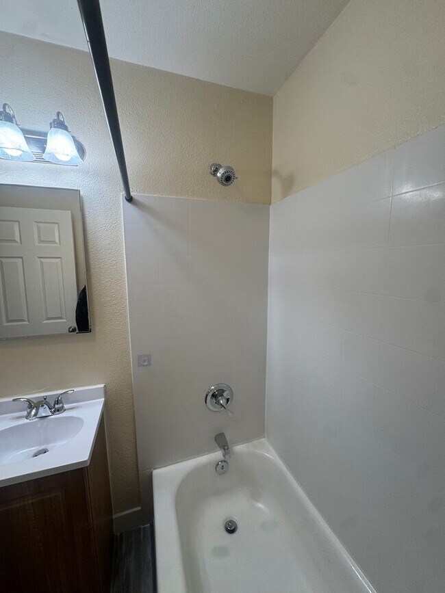 Building Photo - Welcome to SkyView Villa & Somerset Apartm...