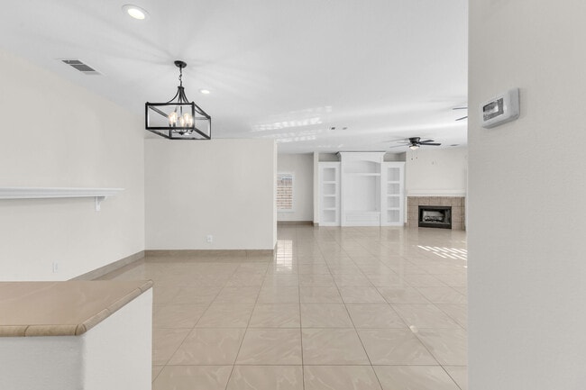 Building Photo - 83107 Greenbrier Dr