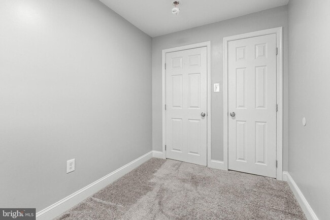 Building Photo - 2203 Redthorn Rd