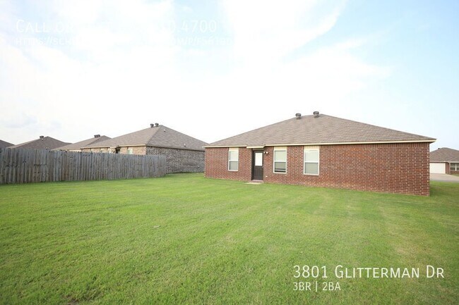 Building Photo - Recent construction - beautiful 3 bed / 2 ...