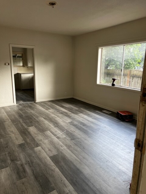 Building Photo - 1075 Rural Ave SE