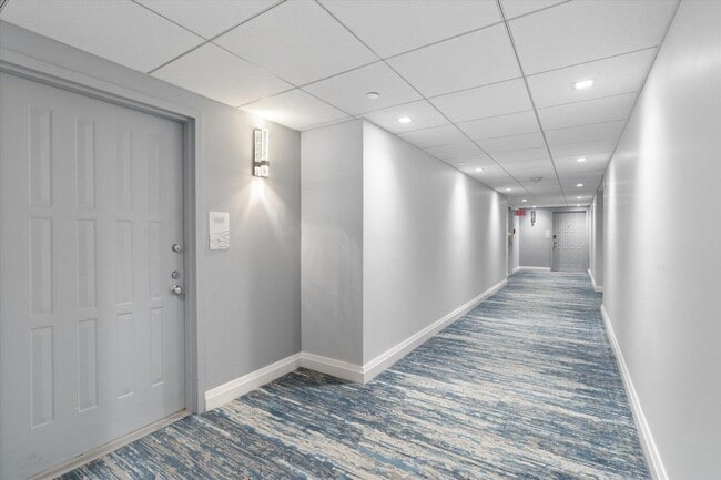 Building Photo - 3420 S Ocean Blvd