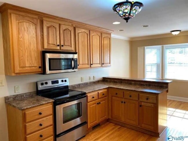 Building Photo - 206 Westchester Ave SW