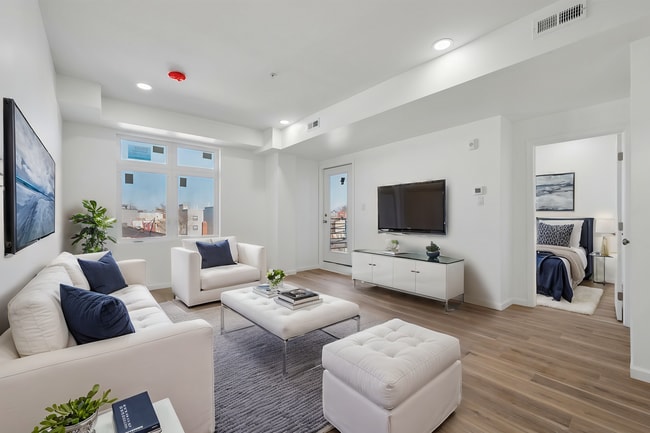 Building Photo - 4512-16 Lancaster Ave