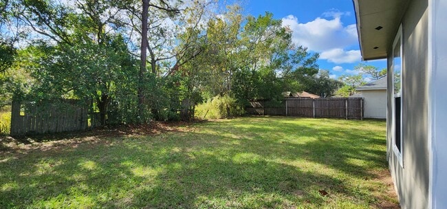 Building Photo - 3/2 Single Family