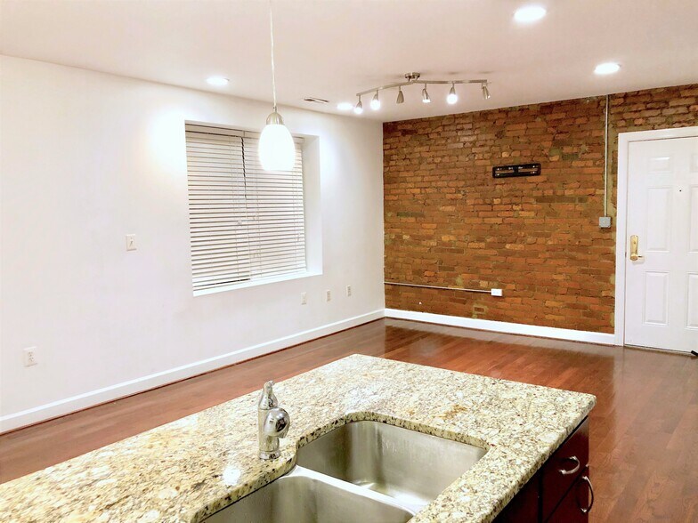 Building Photo - 5401 9th St NW
