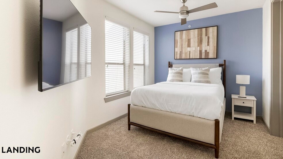 Building Photo - 101 S Center St