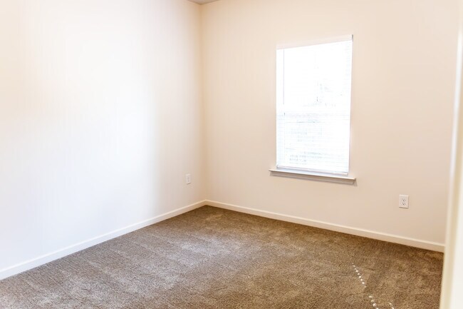 Building Photo - 1615 Martin Ave