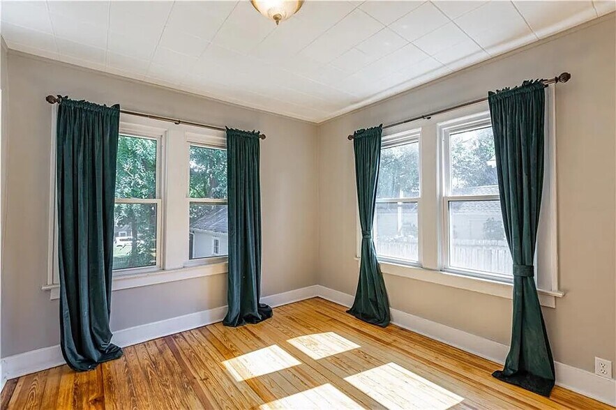 Building Photo - 4339 Lloyd St