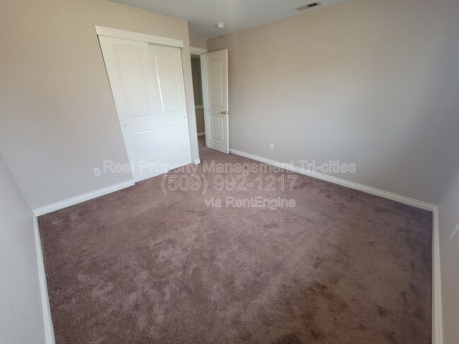 Building Photo - 6519 Yankee Dr