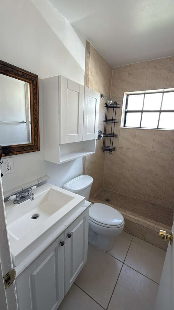Building Photo - 1345 NW 181st St