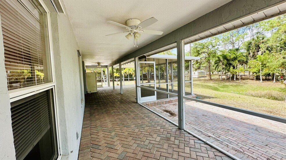 Building Photo - 14453 73rd St N