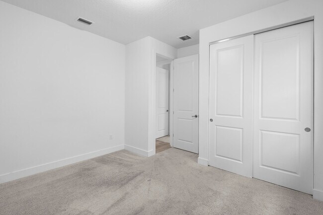 Building Photo - 10646 Hensley St