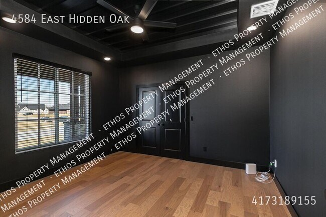 Building Photo - 4584 E Hidden Oak St