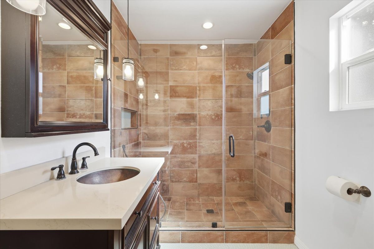 Building Photo - 4312 W 59th St