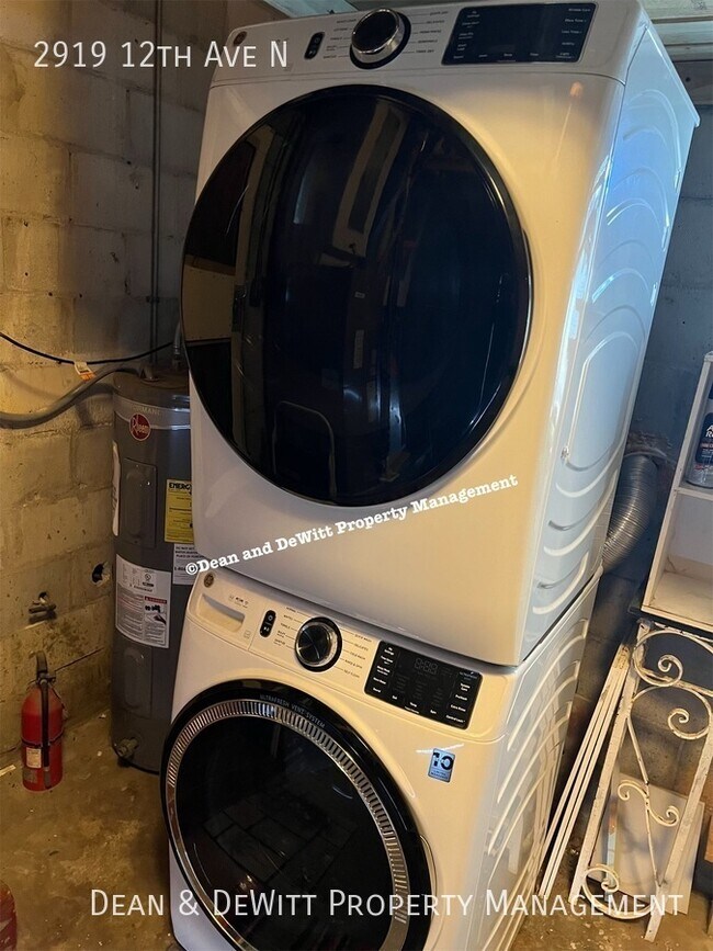 Building Photo - 2919 12th Ave N