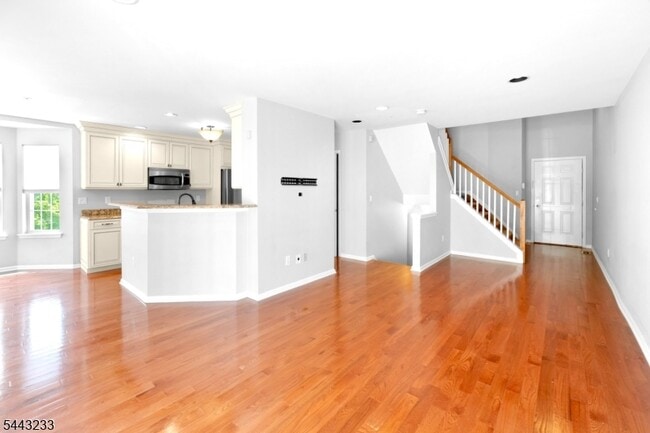 Building Photo - 418 Dalton Ct