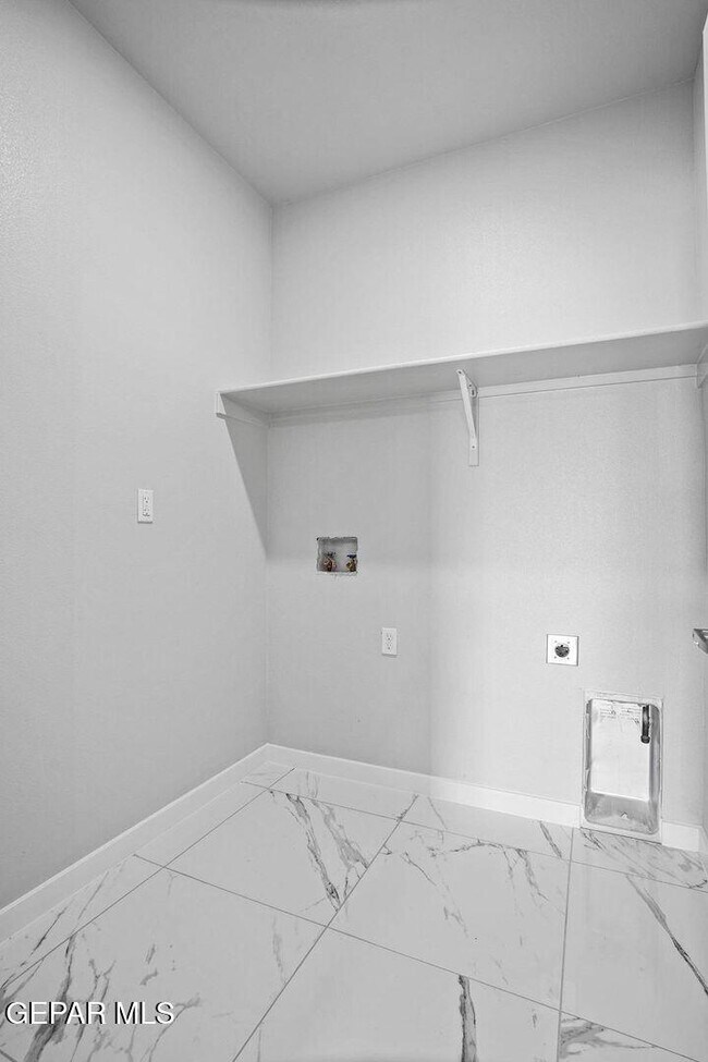 Building Photo - 11492 Summer Dr