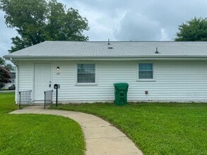 Building Photo - 101 Lyons Ave