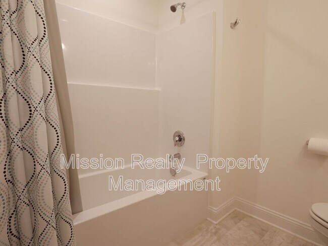 Building Photo - 10860 Farmstead Ml Ln