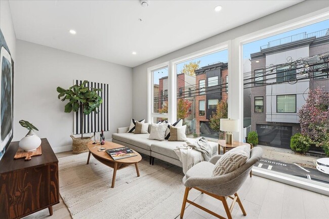 Building Photo - 134 New York Ave