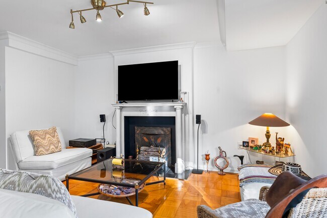 Building Photo - 110 Cross Keys Rd