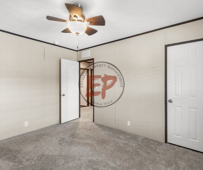 Building Photo - 444 Happy Swaner Ln