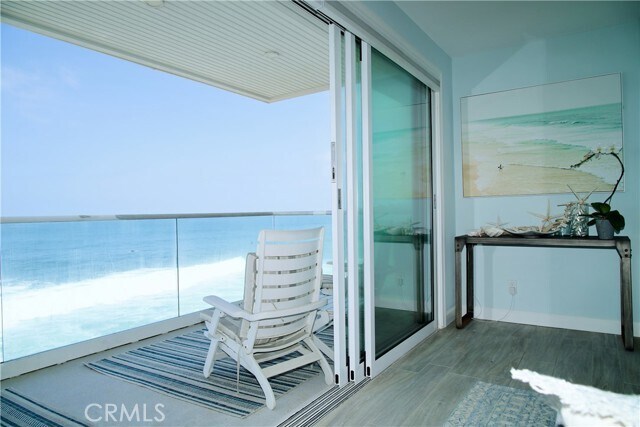 Building Photo - 1249 Ocean Front