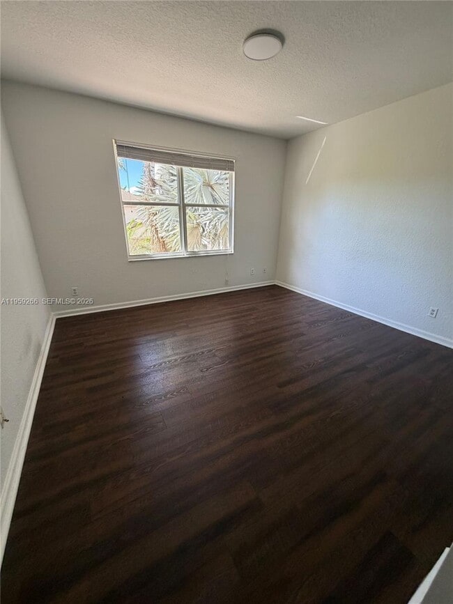 Building Photo - 1819 Mariners Ln