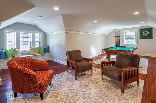 Building Photo - 9 Rockcraft